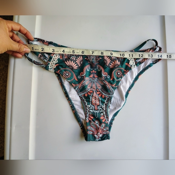 NWOT Cupshe Floral Mandala Strappy Bikini Bottom - Green Full Stretch sz M. - Picture 6 of 12